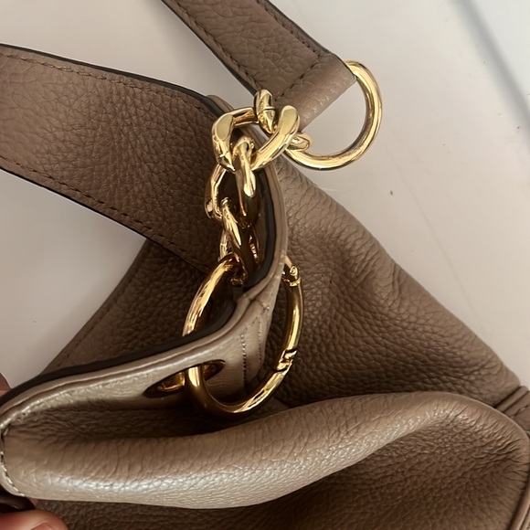 🎁 Michael Kors Leather Bag camel taupe gold chain hardware comes with gift - Picture 7 of 10